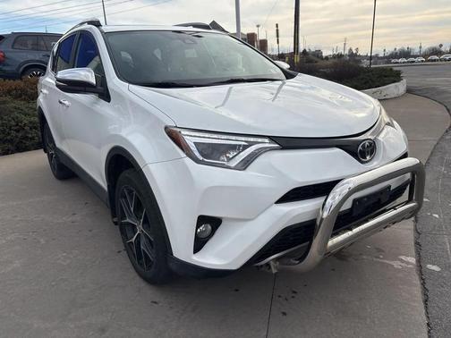 2017 Toyota RAV4 SE