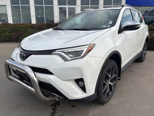 2017 Toyota RAV4 SE