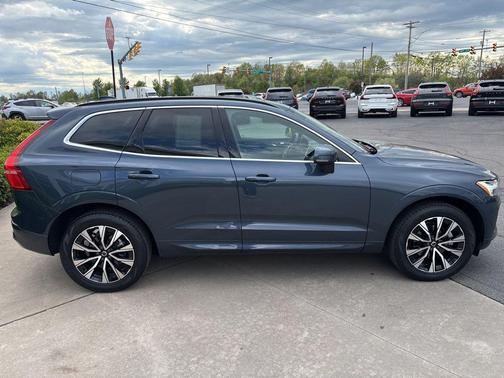 Denim Blue Metallic 2023 Volvo XC60 B5 Core