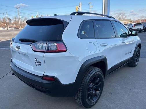 2022 Jeep Cherokee X 4x4