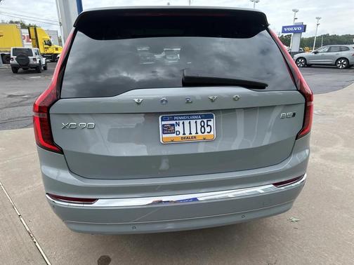 2025 Volvo XC90 B5 Plus 7-Seater