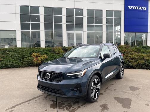 2026 Volvo XC40 B5 Plus