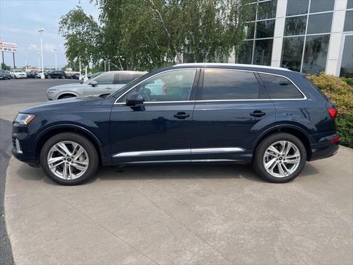2024 Audi Q7 55 Premium Plus