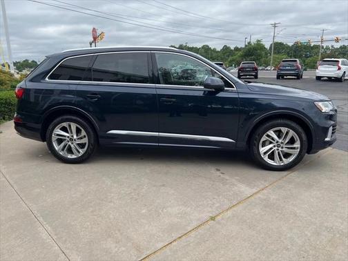 2024 Audi Q7 55 Premium Plus