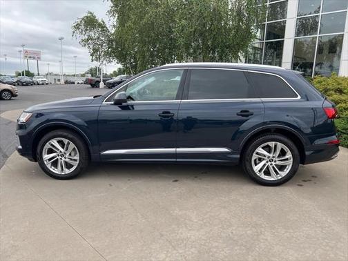 2024 Audi Q7 55 Premium Plus