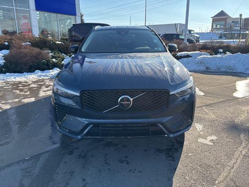 2026 Volvo XC60 B5 Ultra