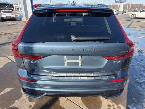2026 Volvo XC60 B5 Ultra