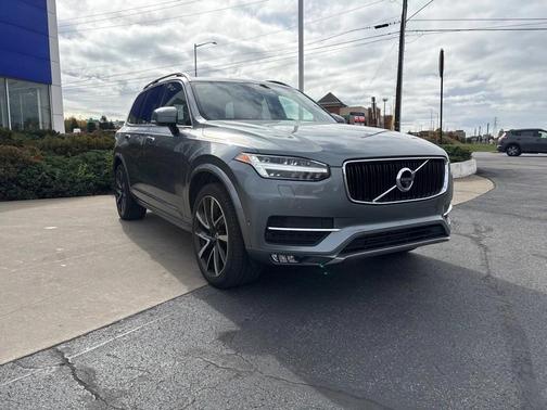2019 Volvo XC90 T6 Momentum