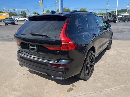 2025 Volvo XC60 Plug-In Hybrid T8 Ultra Black Edition