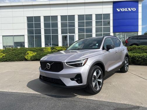Aurora Silver 2026 Volvo XC40 Plus, B5 AWD Gas (mild hybrid), Dark