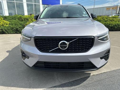 Aurora Silver 2026 Volvo XC40 Plus, B5 AWD Gas (mild hybrid), Dark
