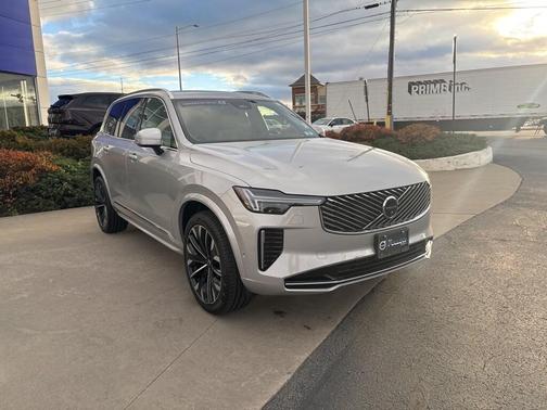 2025 Volvo XC90 B6 Plus 7-Seater