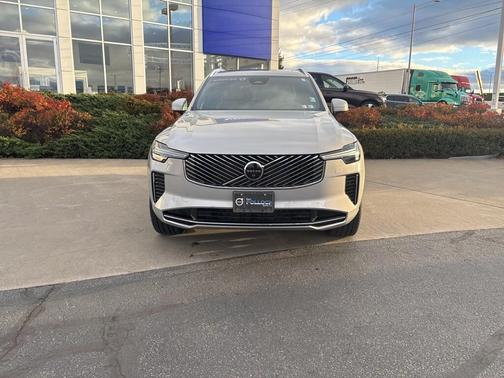 2025 Volvo XC90 B6 Plus 7-Seater