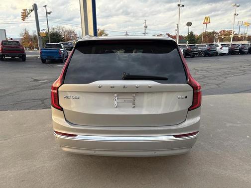 2025 Volvo XC90 B6 Plus 7-Seater