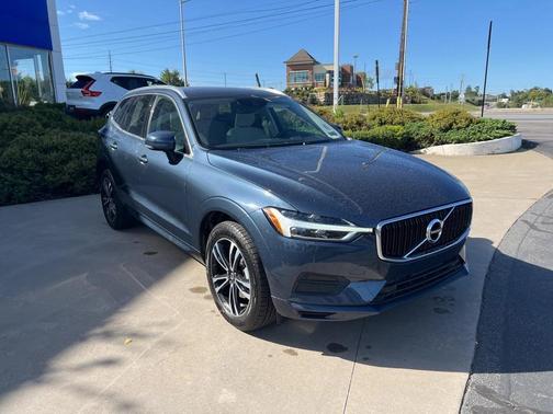 2020 Volvo XC60 T5 Momentum