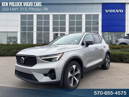 Silver Dawn Metallic 2023 Volvo XC40 B5 Plus Dark Theme