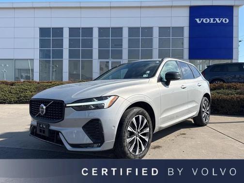 2023 Volvo XC60 B5 Plus Dark Theme
