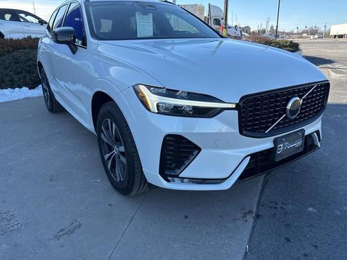 2025 Volvo XC60 B5 Core