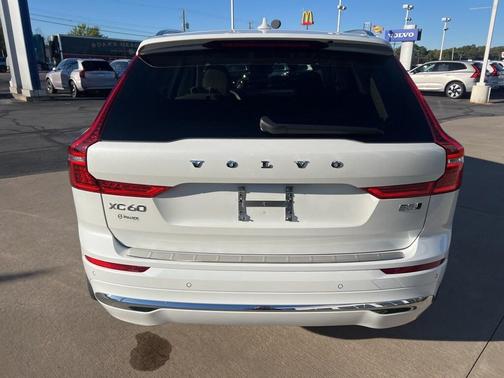 2022 Volvo XC60 B5 Inscription