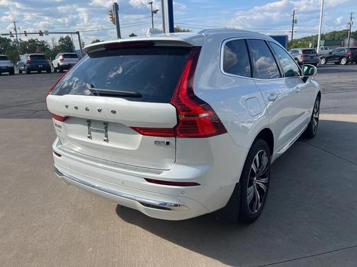 2022 Volvo XC60 B5 Inscription