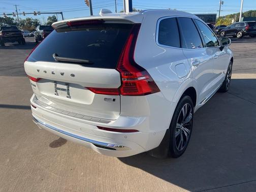 2022 Volvo XC60 B5 Inscription