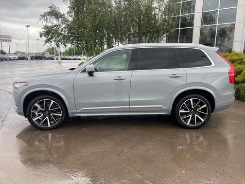 2024 Volvo XC90 B6 Plus Bright Theme 6-Seater