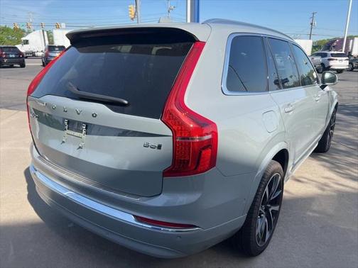2024 Volvo XC90 B6 Plus Bright Theme 6-Seater