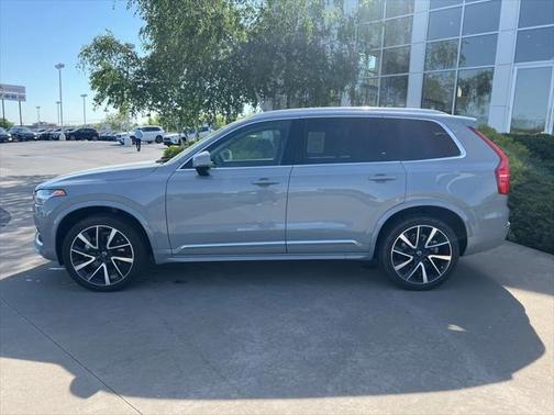2024 Volvo XC90 B6 Plus Bright Theme 6-Seater