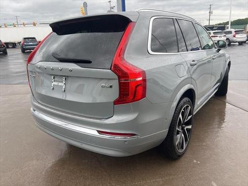 2024 Volvo XC90 B6 Plus Bright Theme 6-Seater