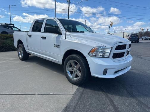 Bright White Clearcoat 2018 RAM 1500 Express