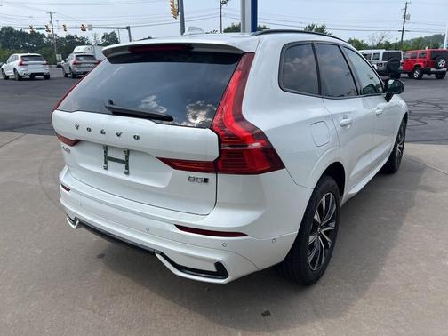 2025 Volvo XC60 Plus