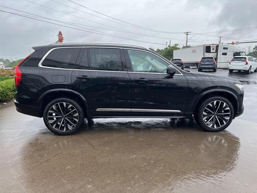 2025 Volvo XC90 B6 Plus 7-Seater