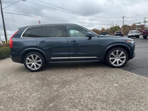 2019 Volvo XC90 T6 Inscription