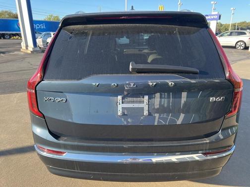 2025 Volvo XC90 B6 Plus 7-Seater