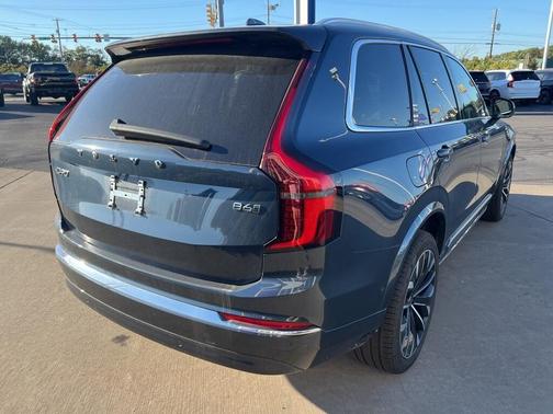 2025 Volvo XC90 B6 Plus 7-Seater