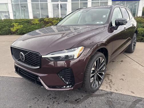 Mulberry Metallic 2026 Volvo XC60 B5 Ultra