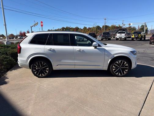 Crystal White Pearl 2026 Volvo XC90 Plus, B6 AWD Gas (mild hybrid), Gasoline, Bright, 7 Seats