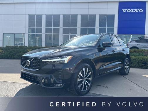 2024 Volvo XC60 B5 Core Dark Theme