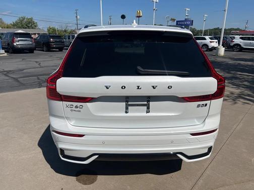 2025 Volvo XC60 Plus