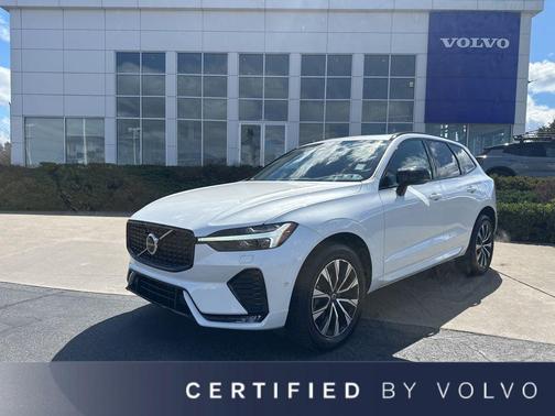 2023 Volvo XC60 B5 Plus Dark Theme