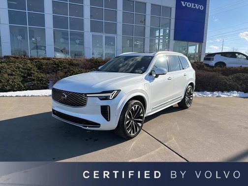 2025 Volvo XC90 Plug-In Hybrid T8 Ultra 7-Seater