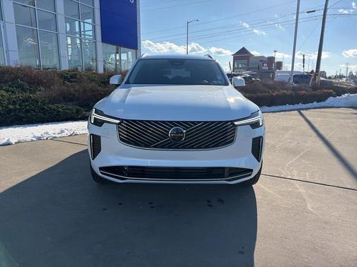 2025 Volvo XC90 Plug-In Hybrid T8 Ultra 7-Seater