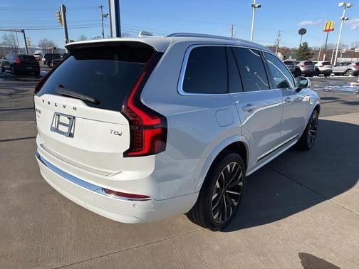 2025 Volvo XC90 Plug-In Hybrid T8 Ultra 7-Seater