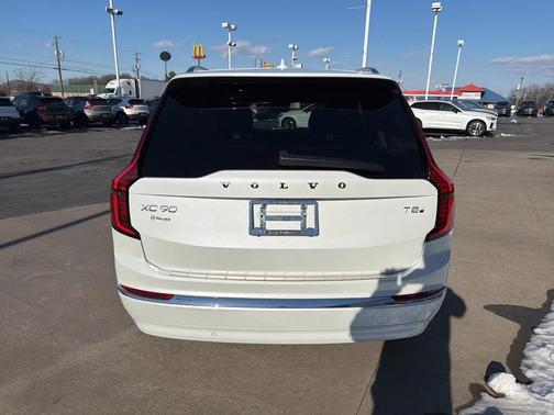 2025 Volvo XC90 Plug-In Hybrid T8 Ultra 7-Seater