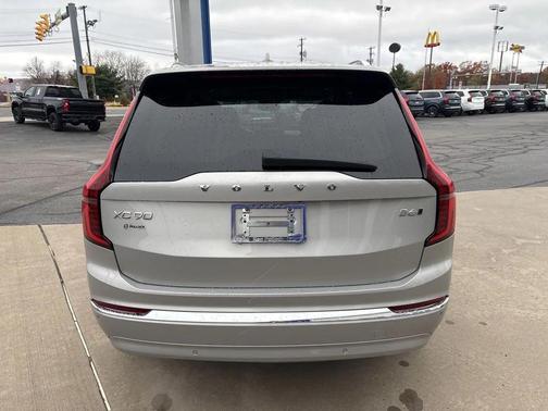 2025 Volvo XC90 B6 Plus 7-Seater