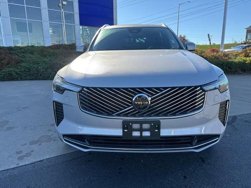 2025 Volvo XC90 B6 Plus 7-Seater