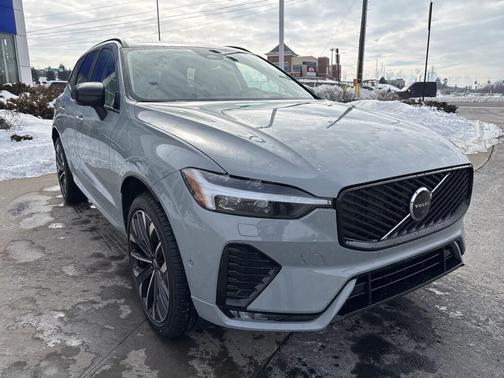 2026 Volvo XC60 B5 Ultra