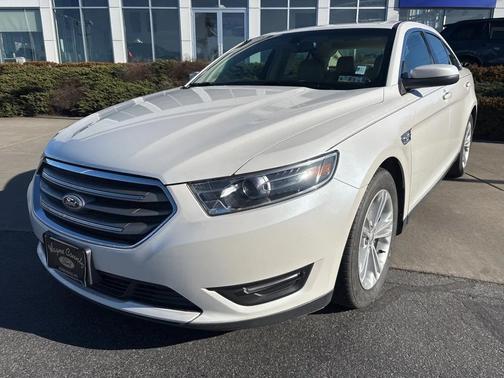 2016 Ford Taurus SEL