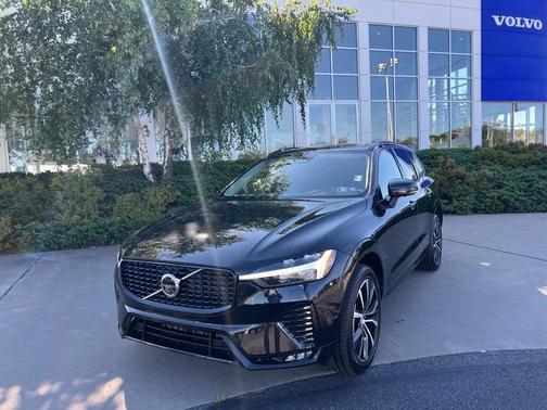 2024 Volvo XC60 B5 Plus Dark Theme