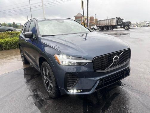 Denim Blue Metallic 2026 Volvo XC60 B5 Plus